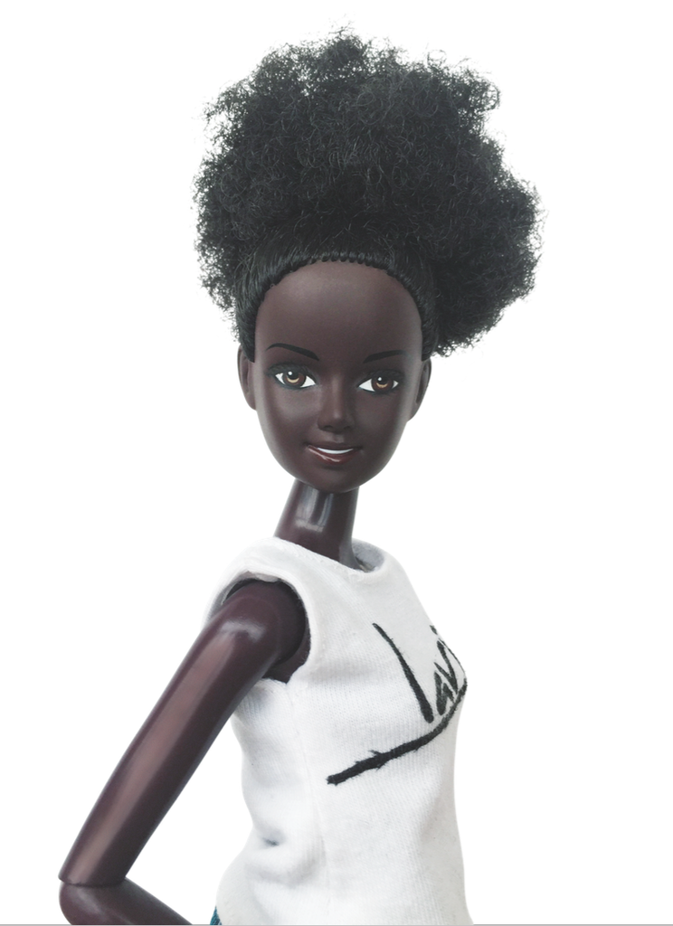 Doll: Maisha
