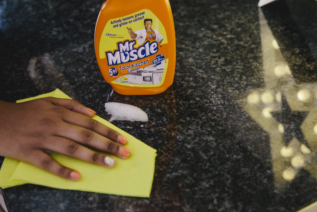Mr Muscle 5-in-1 cleaner